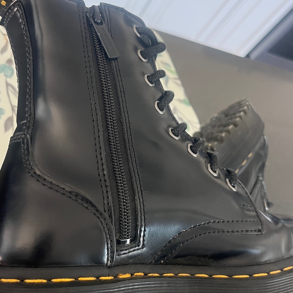 Dr. Martens Jadon Platforms - Picture 10 of 17